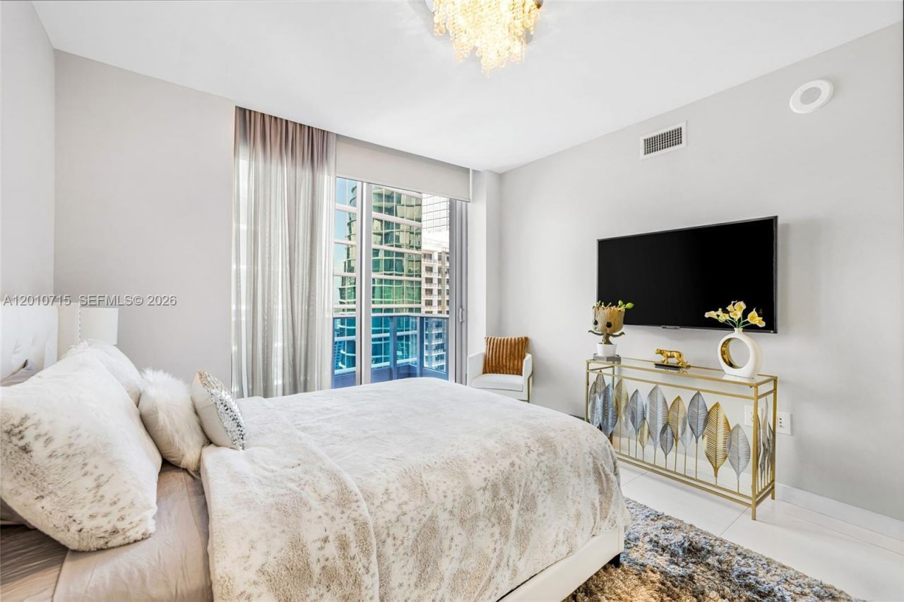 200 Biscayne Boulevard Way , Unit 4401, Miami, FL 33131 Photo