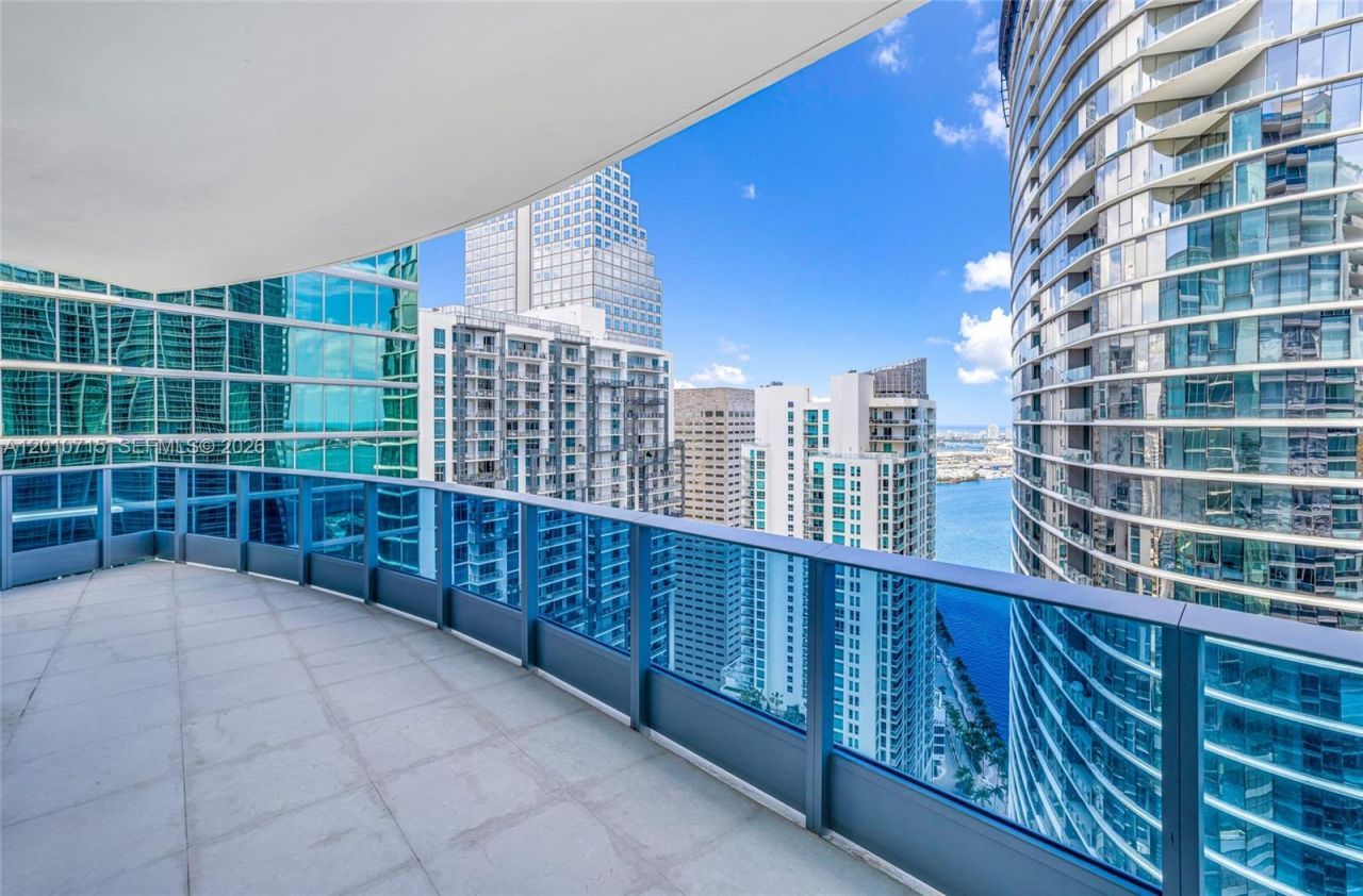 200 Biscayne Boulevard Way , Unit 4401, Miami, FL 33131 Photo