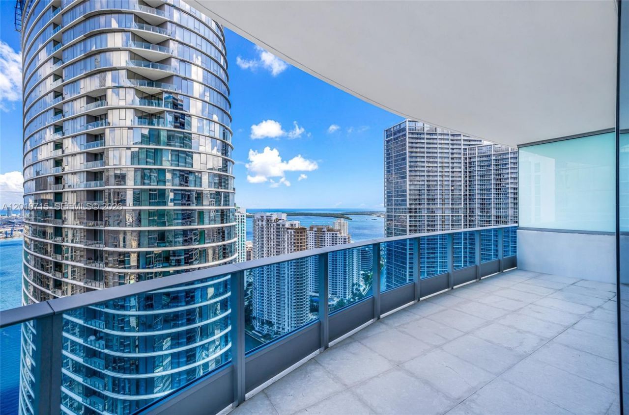 200 Biscayne Boulevard Way , Unit 4401, Miami, FL 33131 Photo