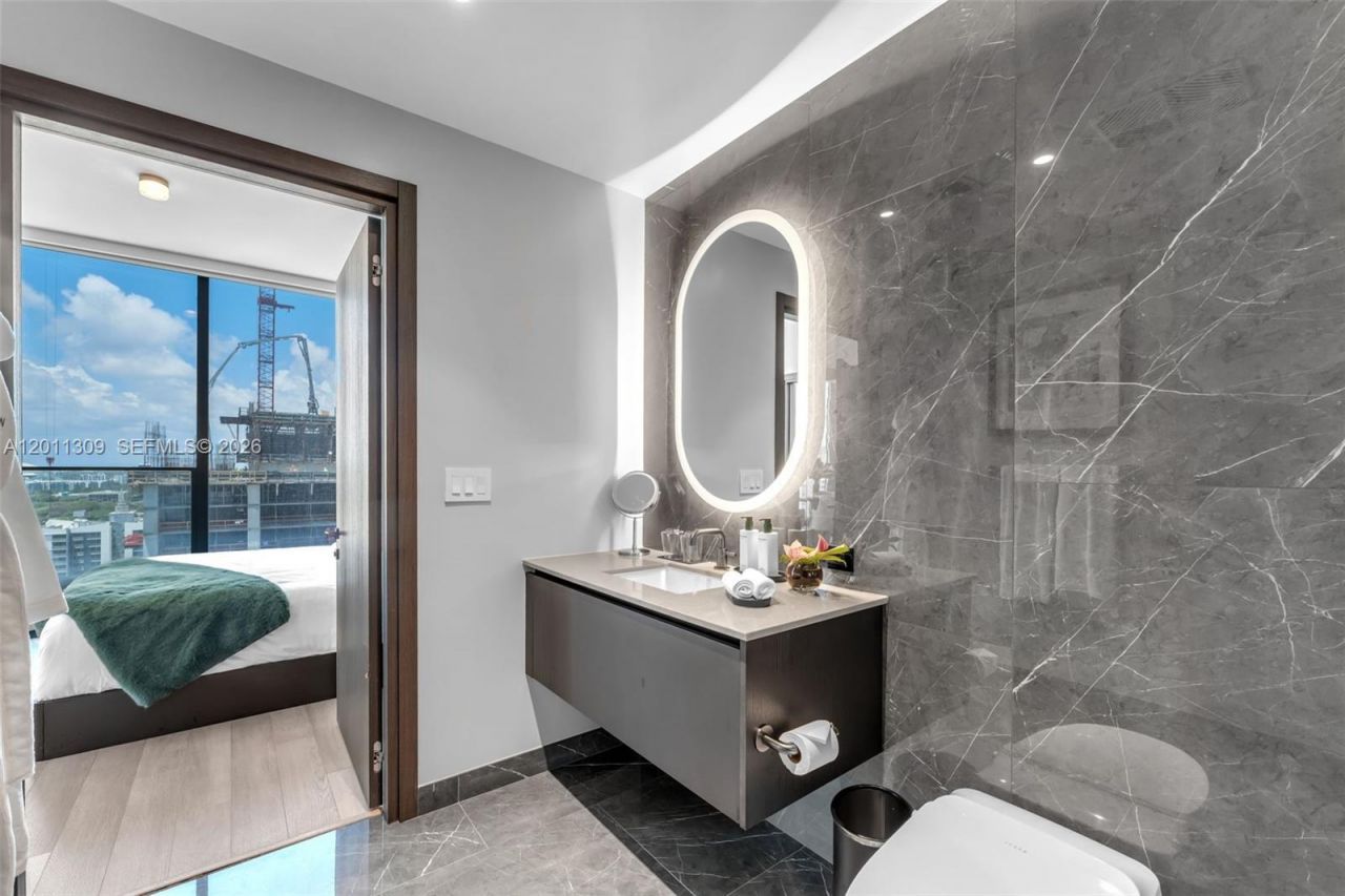 20 NE 11 St, Unit 3410, Miami, FL 33132 Photo