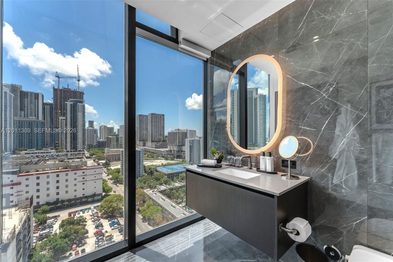 20 NE 11 St, Unit 3410, Miami, FL 33132 Photo