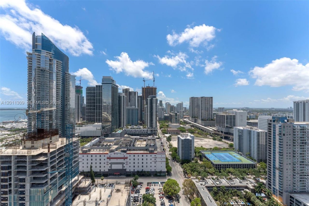 20 NE 11 St, Unit 3410, Miami, FL 33132 Photo
