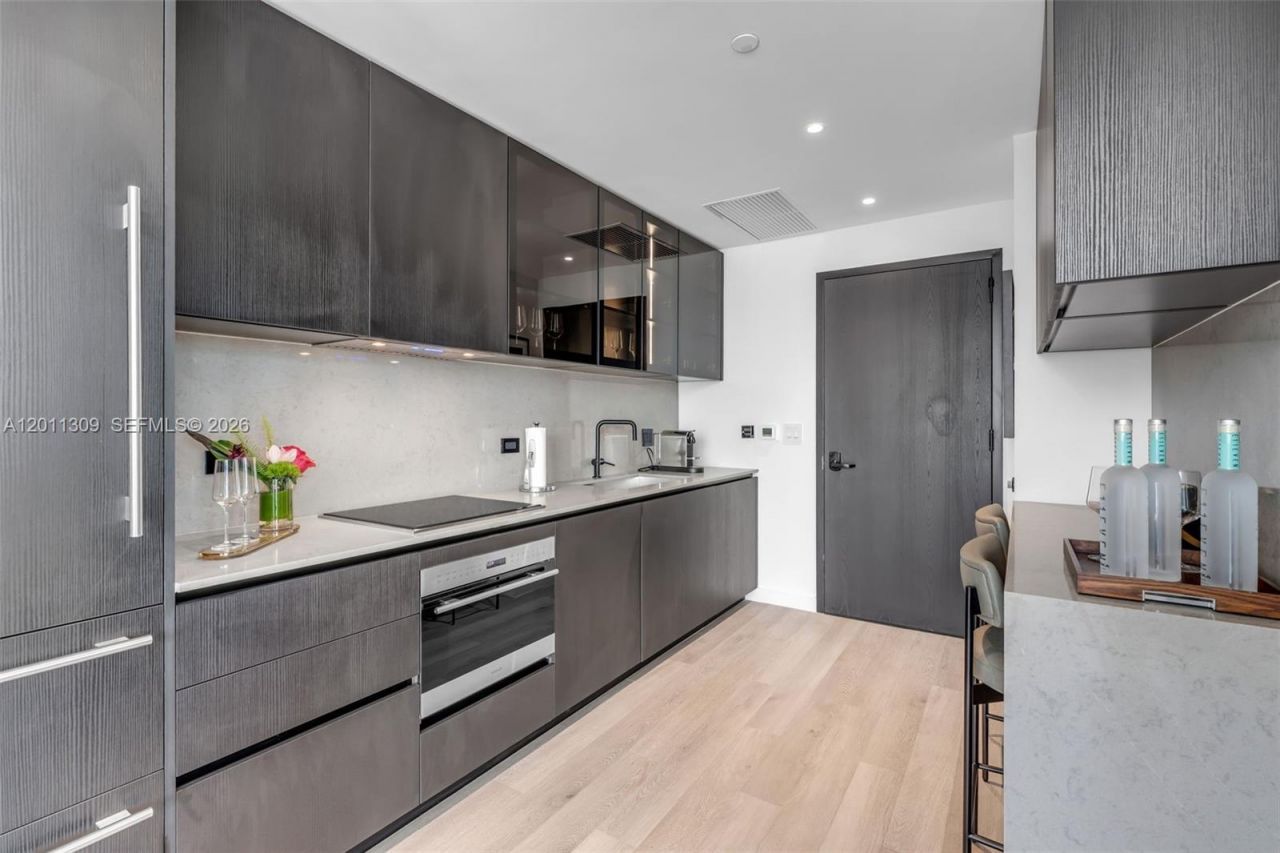 20 NE 11 St, Unit 3410, Miami, FL 33132 Photo