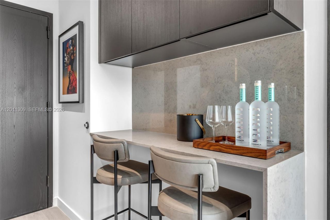 20 NE 11 St, Unit 3410, Miami, FL 33132 Photo