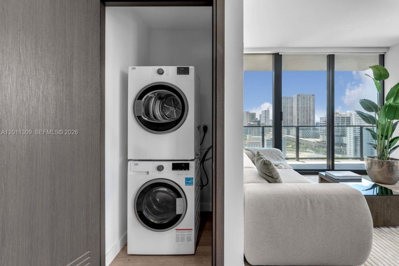 20 NE 11 St, Unit 3410, Miami, FL 33132 Photo