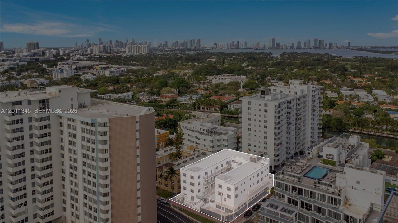2814 Collins Ave, Miami Beach, FL 33140 Photo