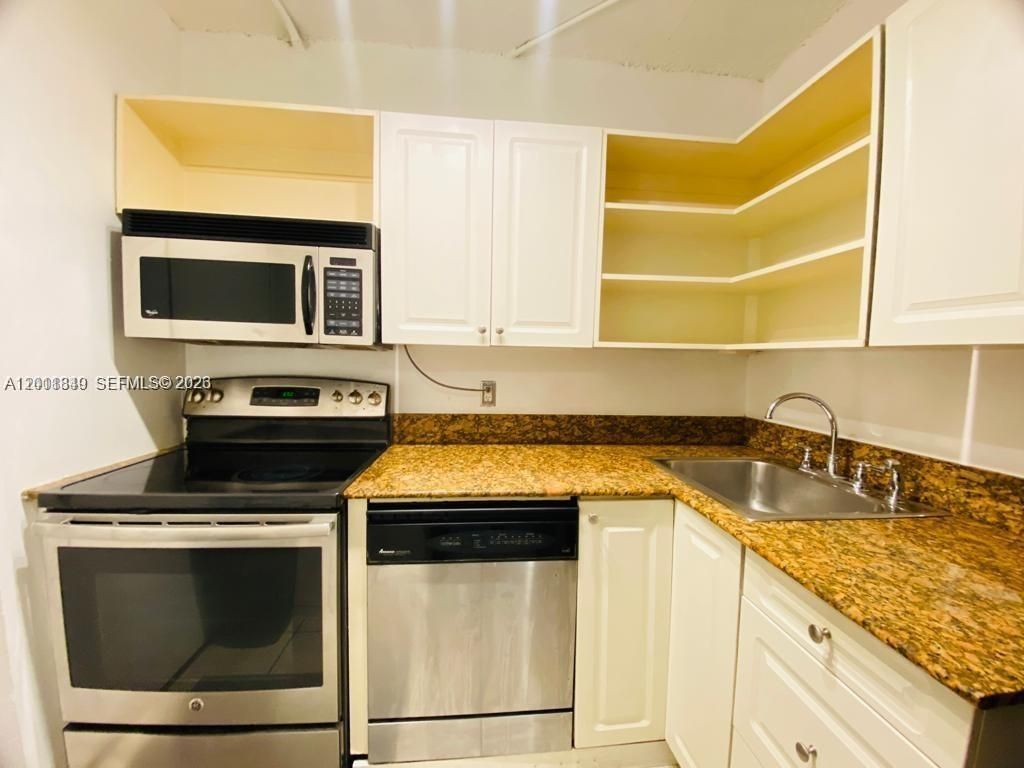 800 West Ave, Unit 905, Miami Beach, FL 33139 Photo