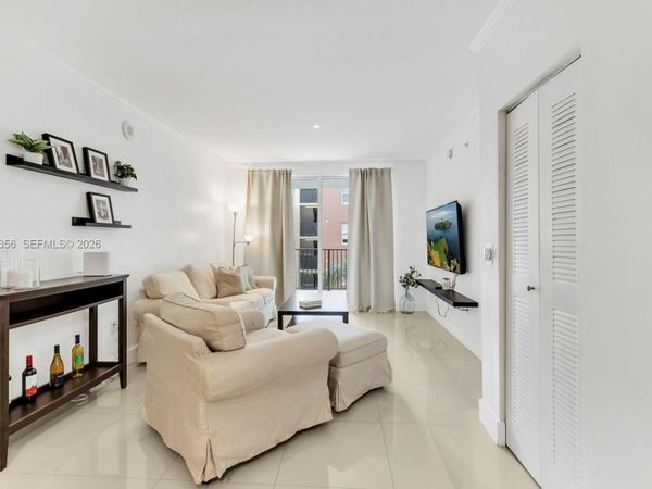 17100 N Bay Rd , Unit 1610, Sunny Isles Beach, FL 33160