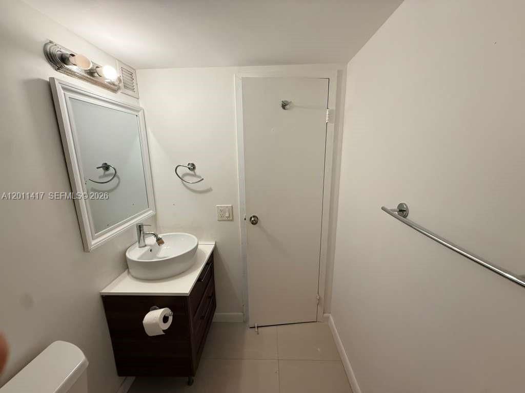 2049 S Ocean Dr, Unit 1504, Hallandale Beach, FL 33009 Photo