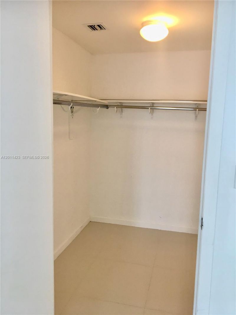 475 Brickell Avenue , Unit 1614, Miami, FL 33131 Photo