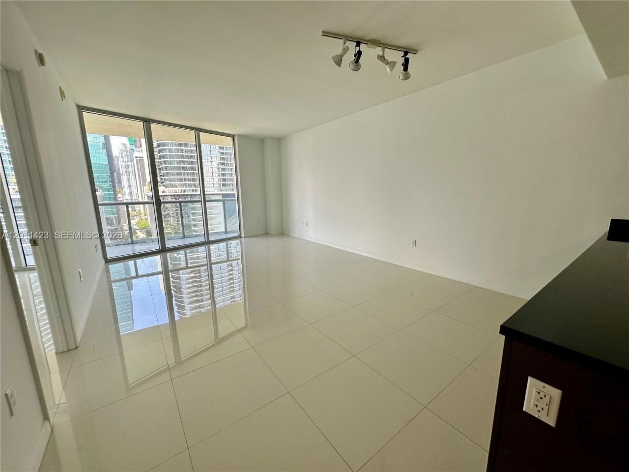 475 Brickell Avenue , Unit 1614, Miami, FL 33131 Photo