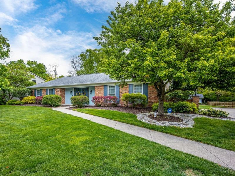 10322 Lochcrest Drive, Springfield Twp., OH 45231 Photo 2