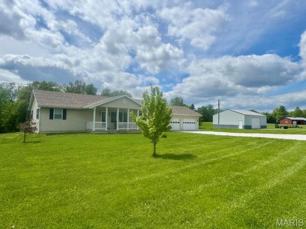15335 Villa Drive , Monroe City, MO 63456