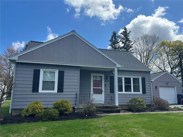 210 Pepperidge Drive , Rochester, NY 14626