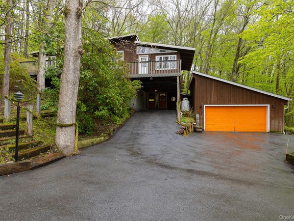 112 Old Sylvan Lake Road , Hopewell Junction, NY 12533