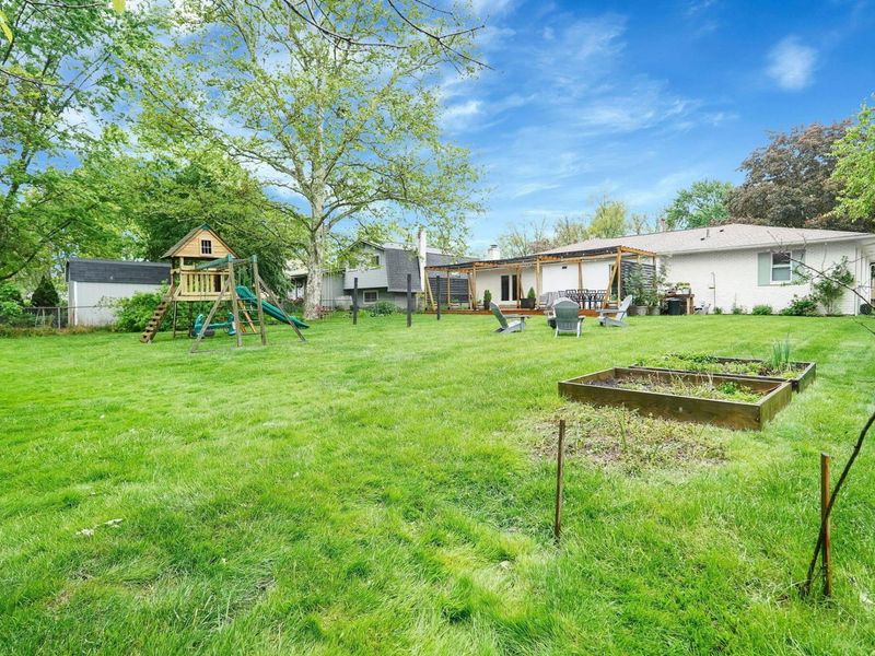1877 Knollridge Court, Columbus, OH 43229 Photo 35