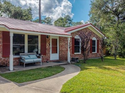109 Robin Court, Summerville, SC 29485