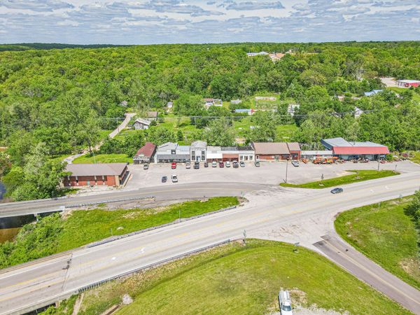 13075 U.S. 54 , Mack's Creek, MO 65786