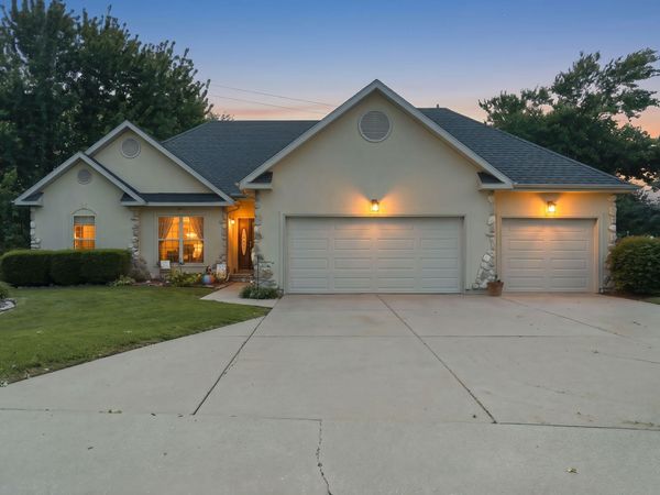4980 S Forest Avenue , Springfield, MO 65810