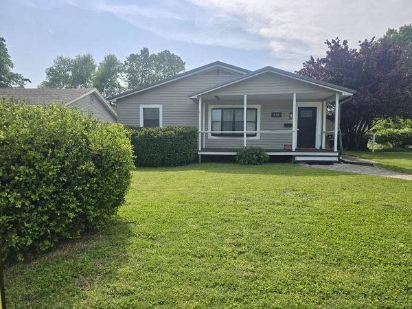 943 S Landrum Street , Mt Vernon, MO 65712