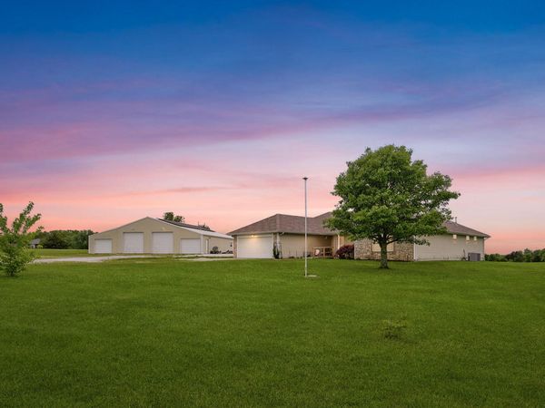 150 Shelbrae Lane , Clever, MO 65631