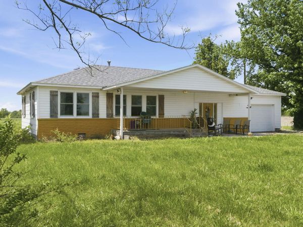 5825 Lawrence 1140, Miller, MO 65707