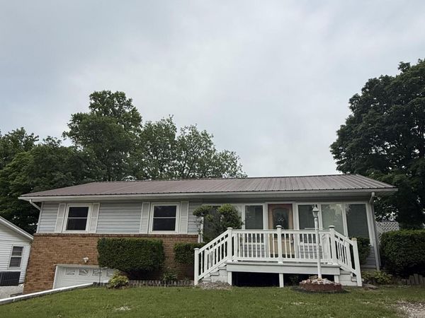 1305 Benton Avenue, Neosho, MO 64850