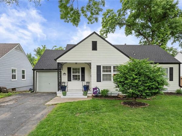 5000 W 51st Street, Roeland Park, KS 66205