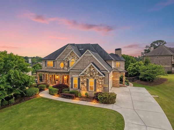 16450 Waxmyrtle Road , Alpharetta, GA 30004