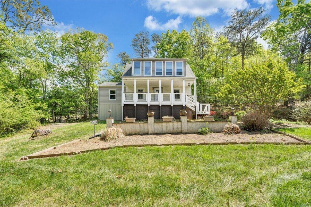 4363 Rock Garden Ln, Roanoke, VA 24018 Main Photo