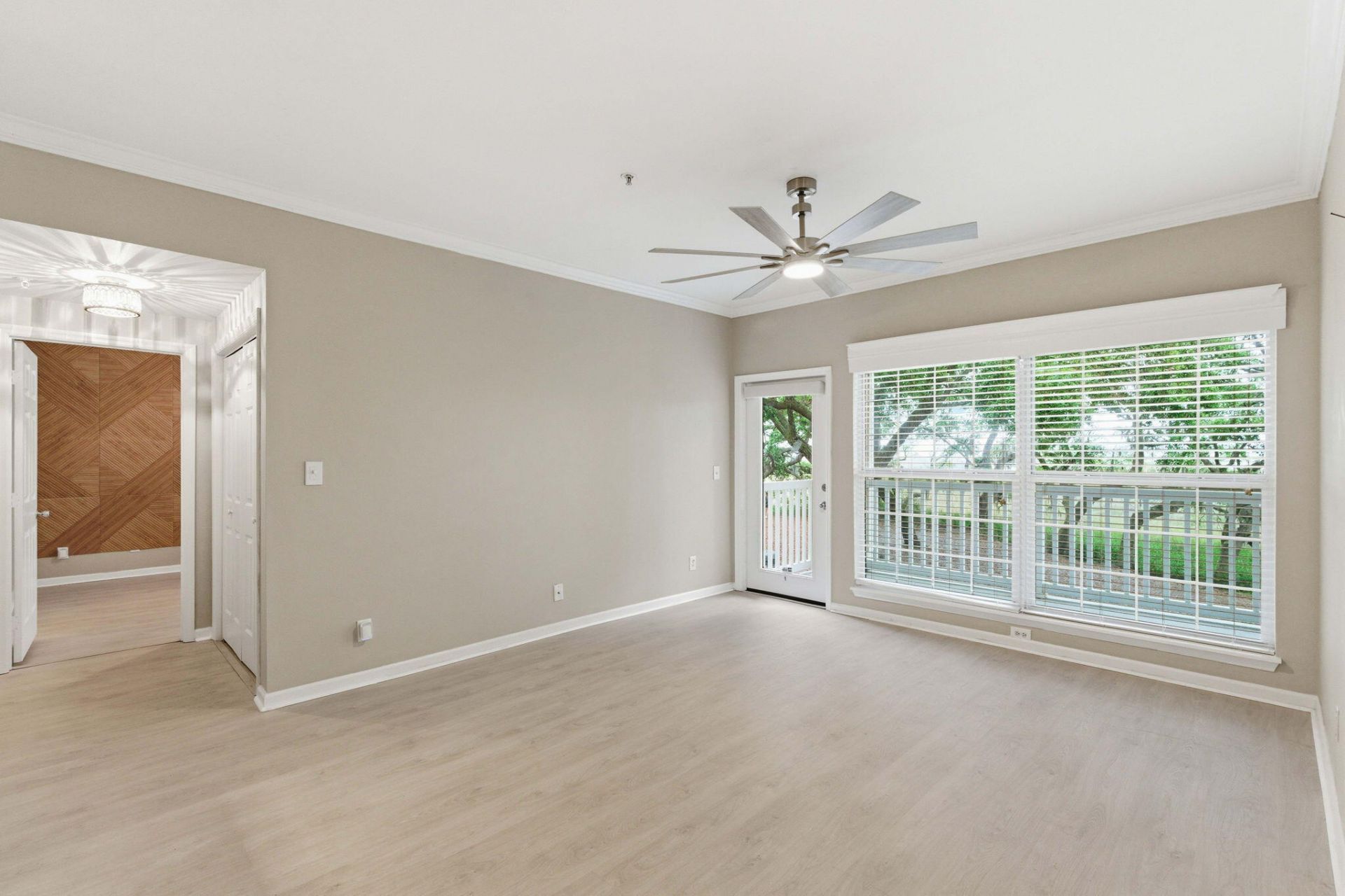 700 Daniel Ellis Drive Photo 11