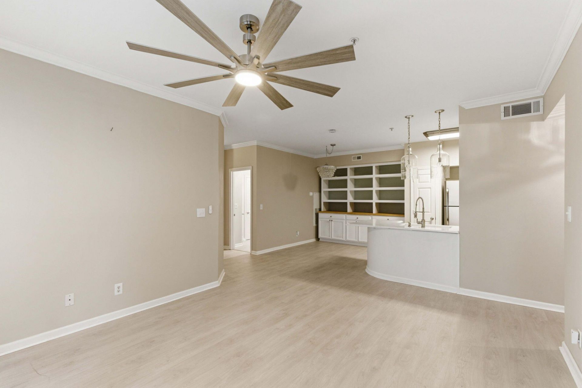 700 Daniel Ellis Drive Photo 13
