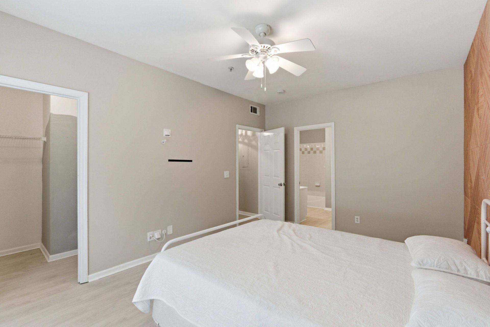 700 Daniel Ellis Drive Photo 16
