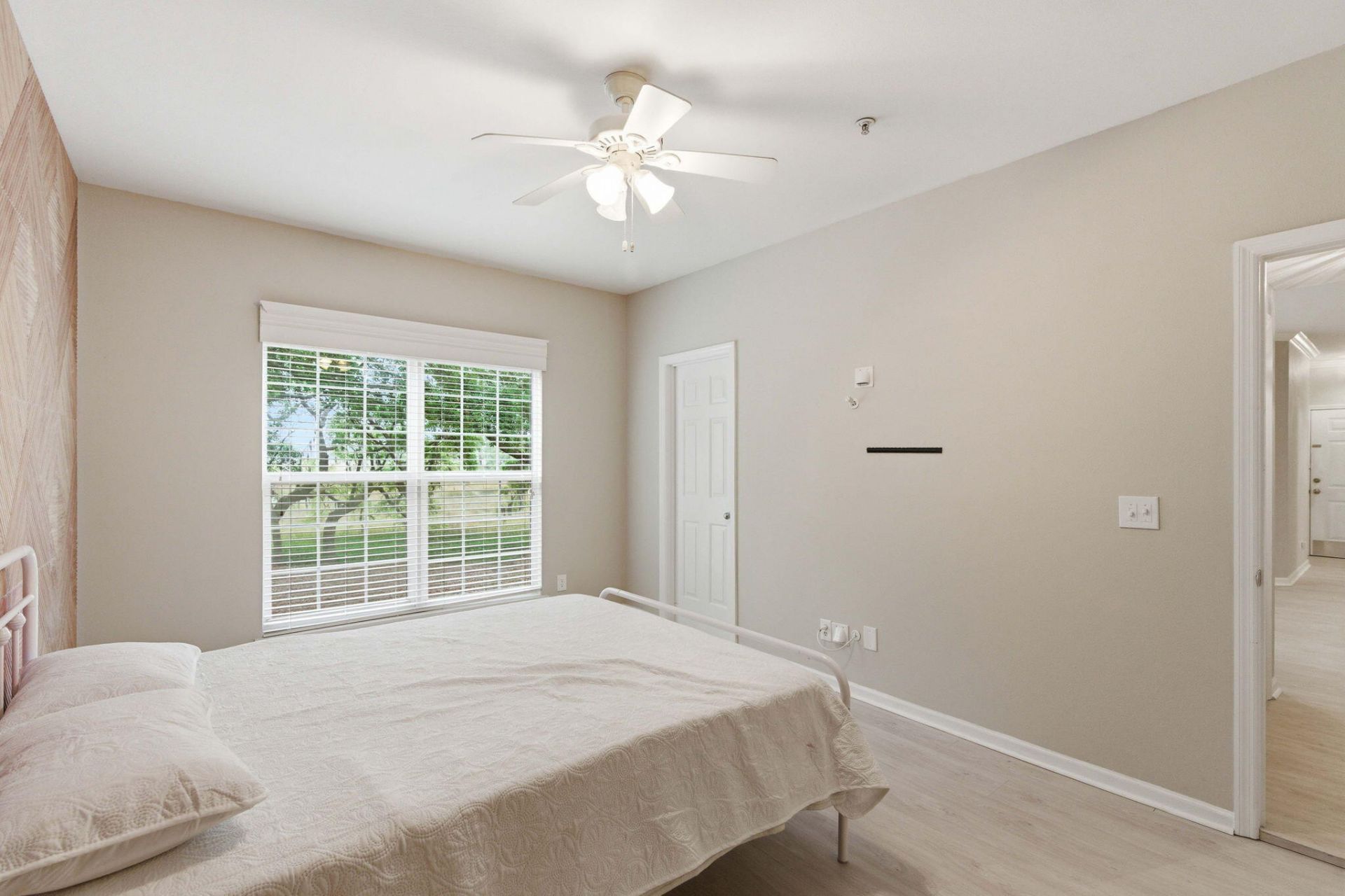700 Daniel Ellis Drive Photo 17