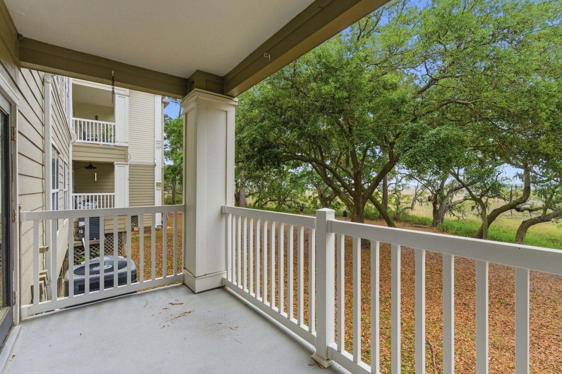 700 Daniel Ellis Drive Photo 2
