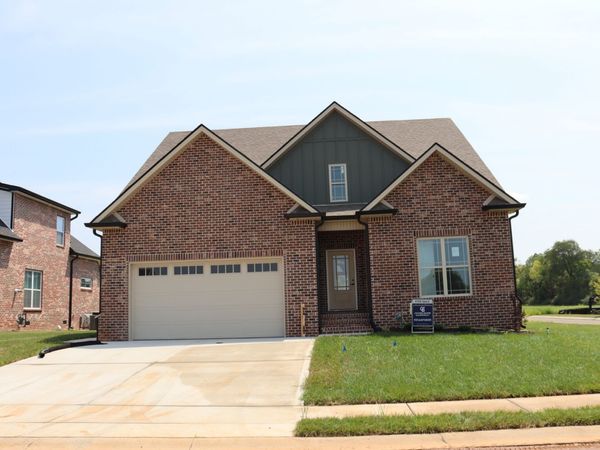 201 Harvest Moon Dr, Clarksville, TN 37043