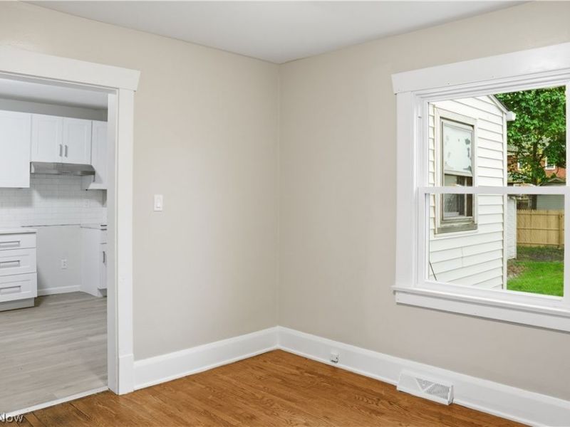 52 W Heights Avenue, Youngstown, OH 44509 Photo 11