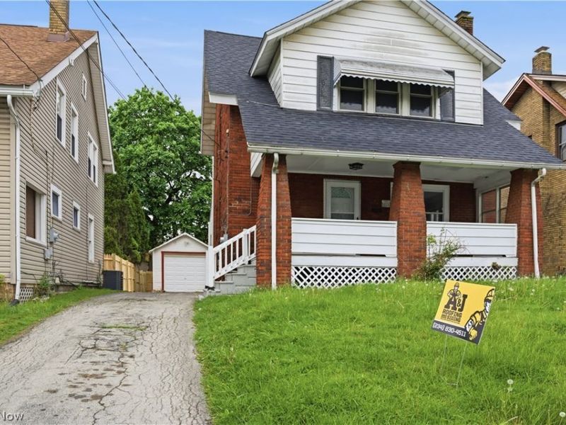 52 W Heights Avenue, Youngstown, OH 44509 Photo 2