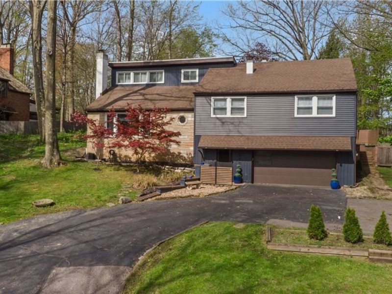 1920 S Belvoir Boulevard, South Euclid, OH 44121 Photo 1