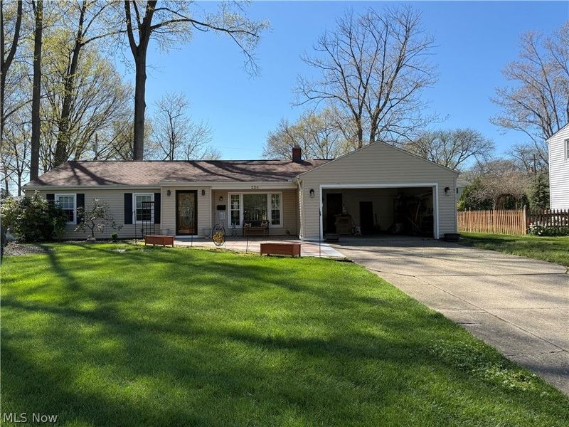254 Vinewood Drive , Avon Lake, OH 44012 Photo 1