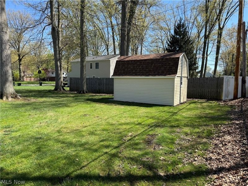254 Vinewood Drive , Avon Lake, OH 44012 Photo 5