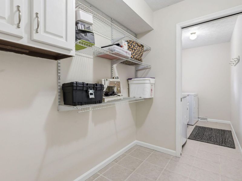 1091 Cross Country Drive, Columbus, OH 43235 Photo 30