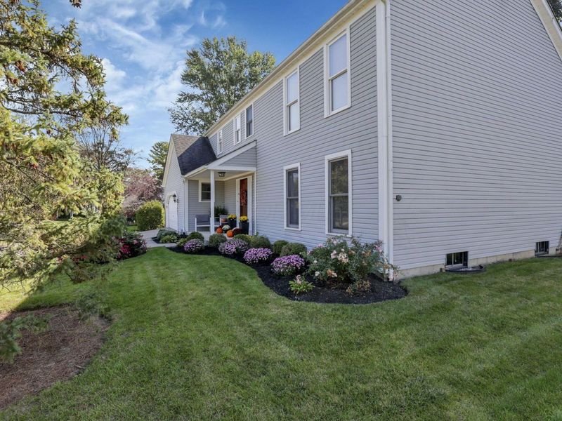 1091 Cross Country Drive, Columbus, OH 43235 Photo 4