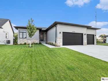 8710 Dragonfly Lane , Lincoln, NE 68526