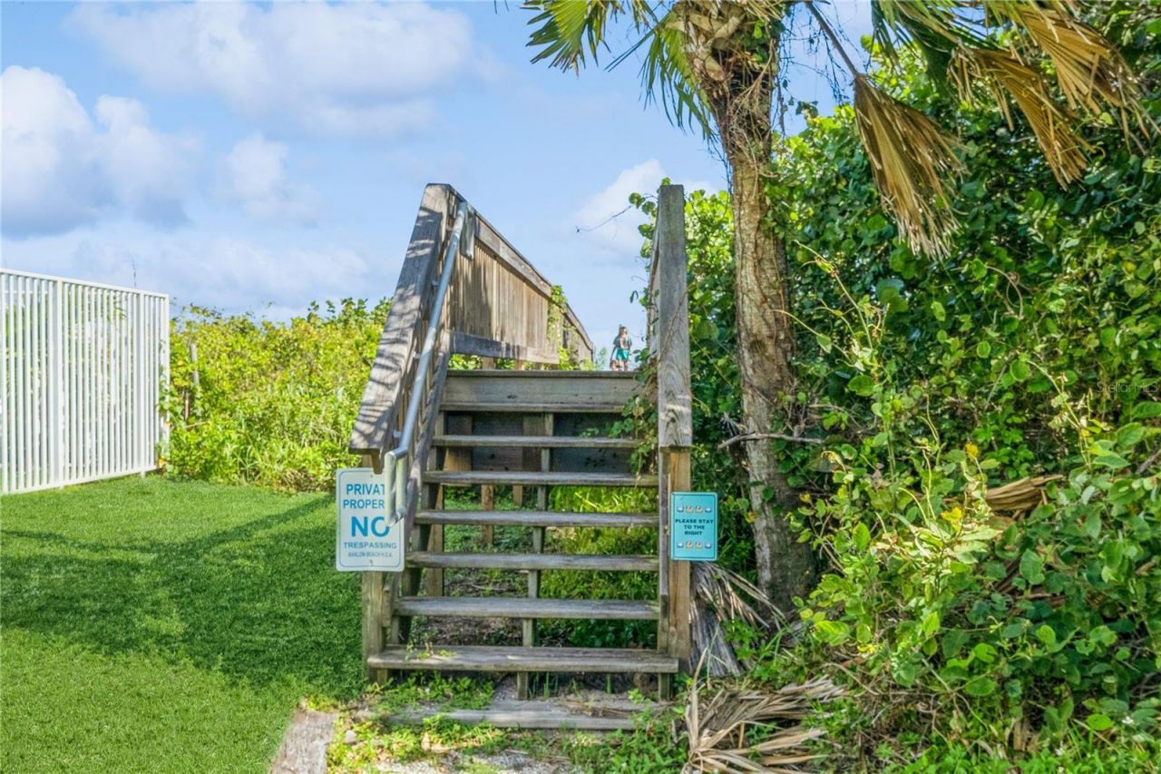 132 Ocean Estates Drive, Hutchinson Island, FL 34949 Photo