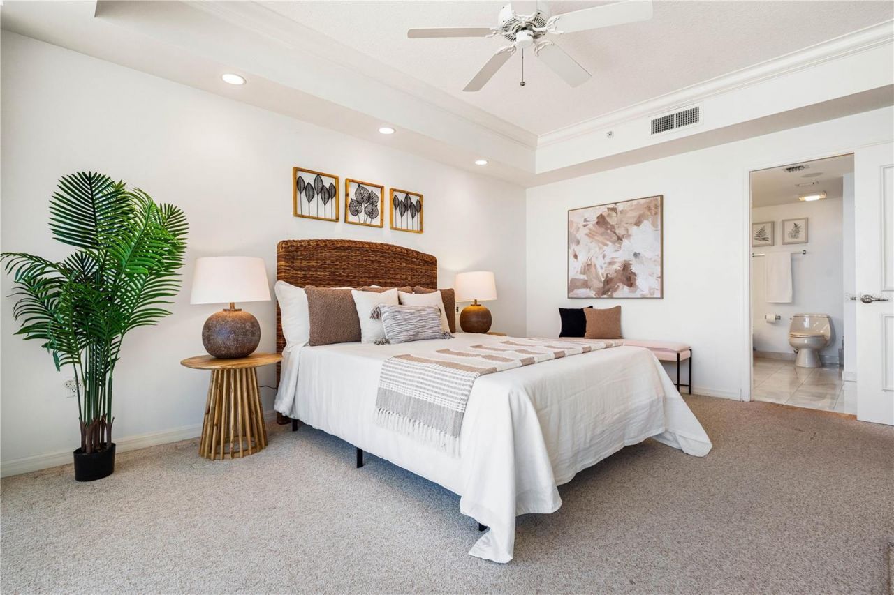 1800 Benjamin Franklin Drive, Unit A905, Sarasota, FL 34236 Photo