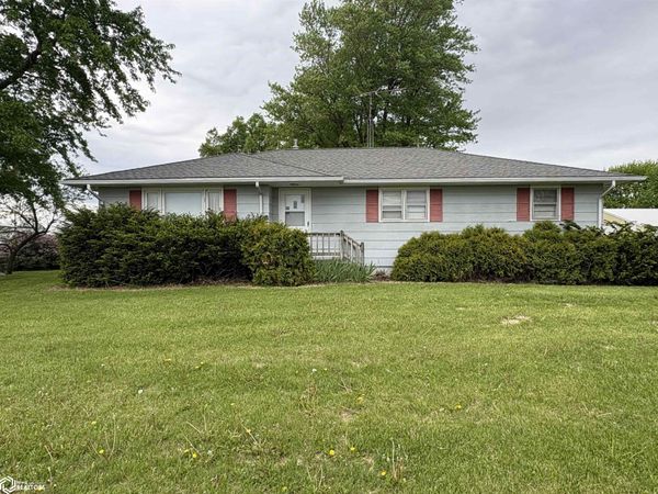 1754 Grape Avenue, Fairfield, IA 52556