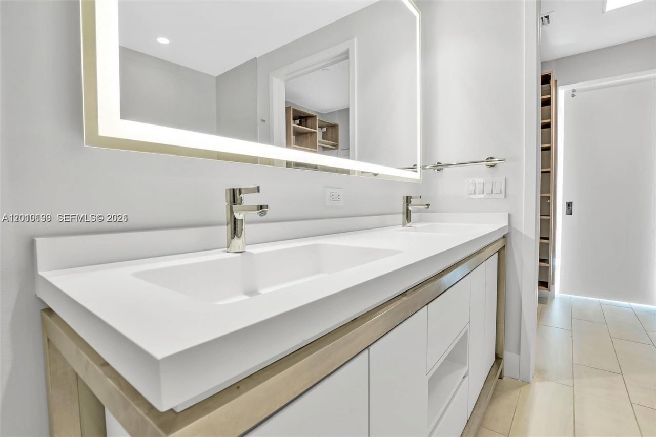 2000 Metropica Way , Unit 2204, Sunrise, FL 33323 Photo