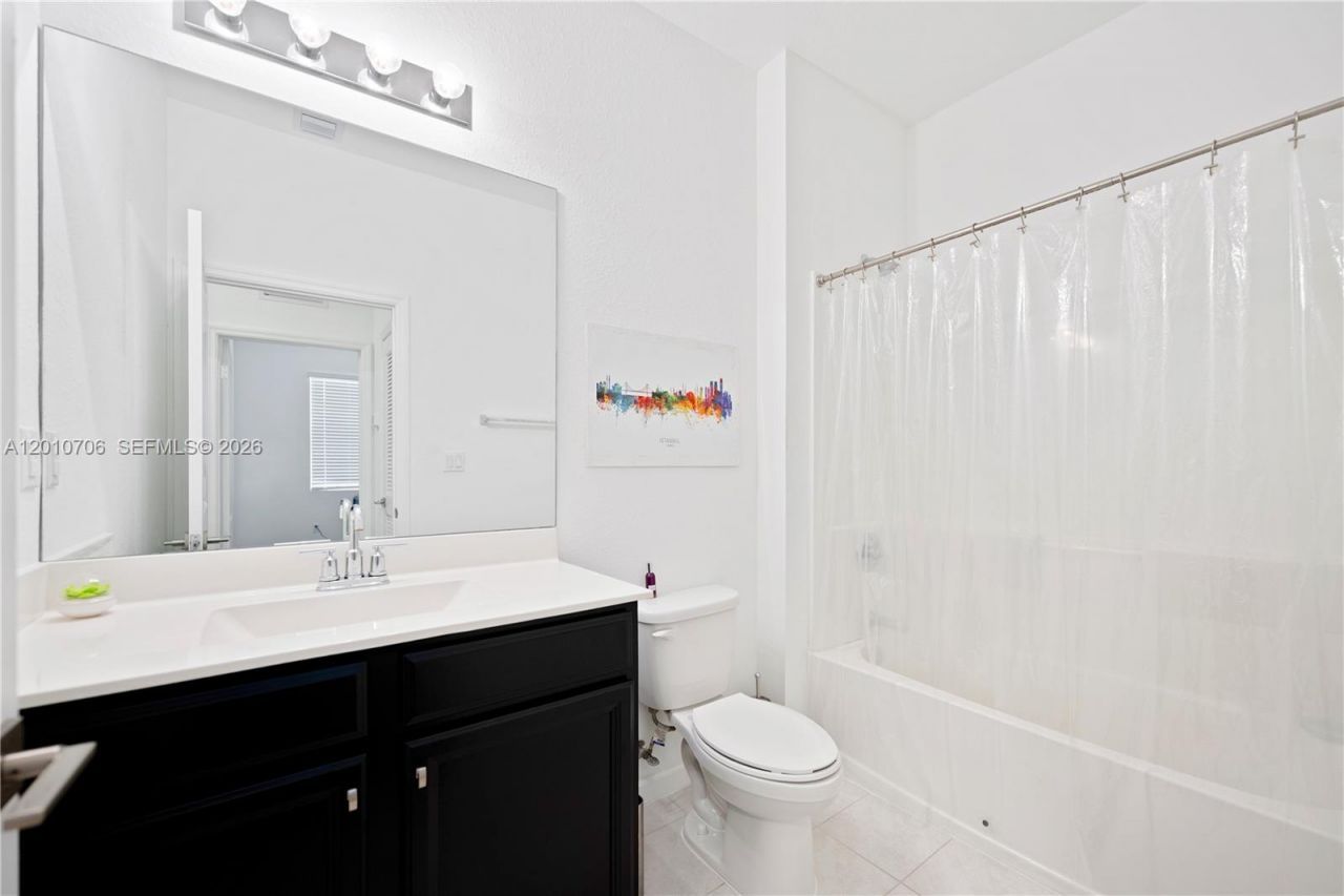 1106 NW 40th Ter, Lauderhill, FL 33313 Photo