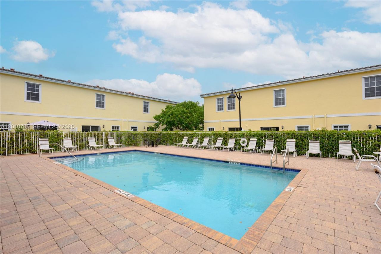 1106 NW 40th Ter, Lauderhill, FL 33313 Photo